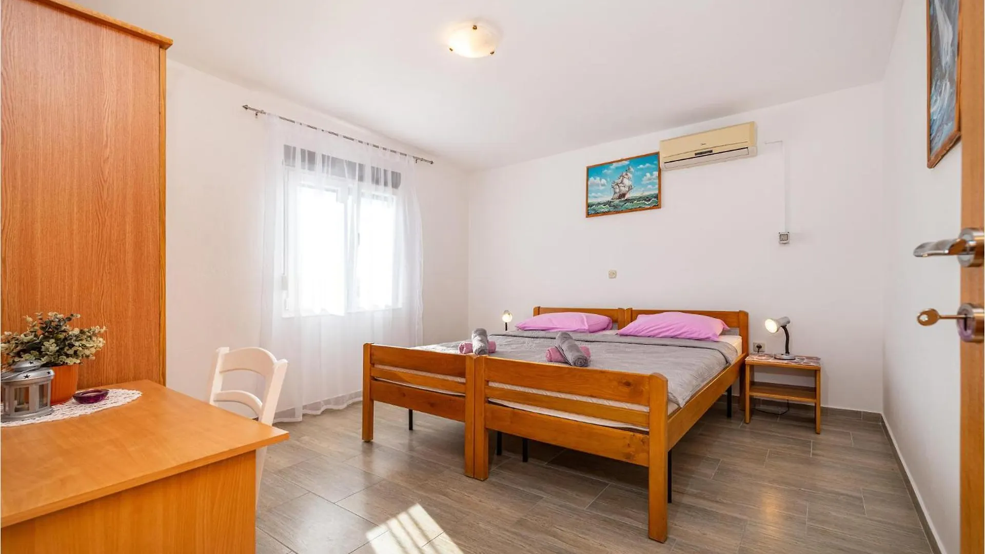 Beautiful Home In Rovanjska With Wifi Apartment
