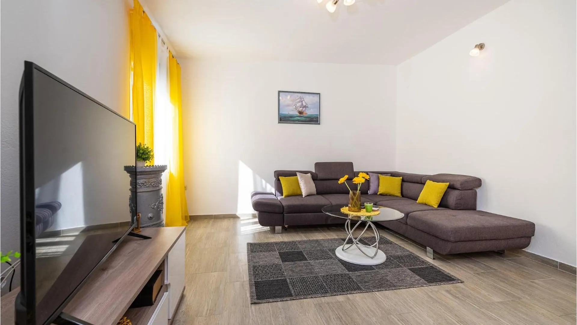 Beautiful Home In Rovanjska With Wifi Apartment